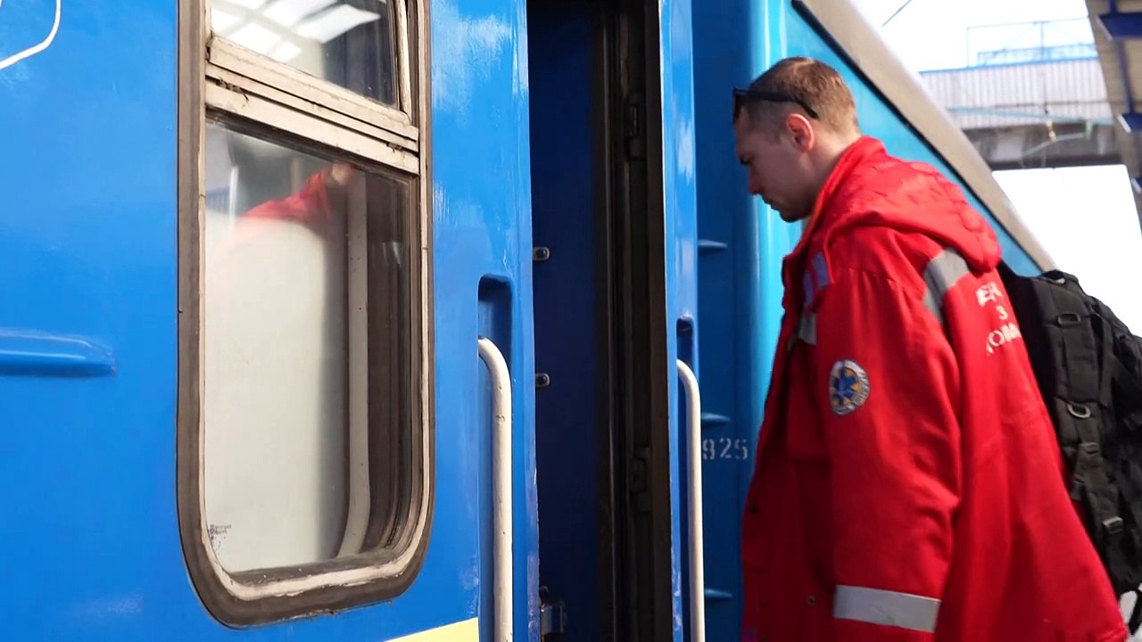 Trem secreto resgata soldados ucranianos feridos