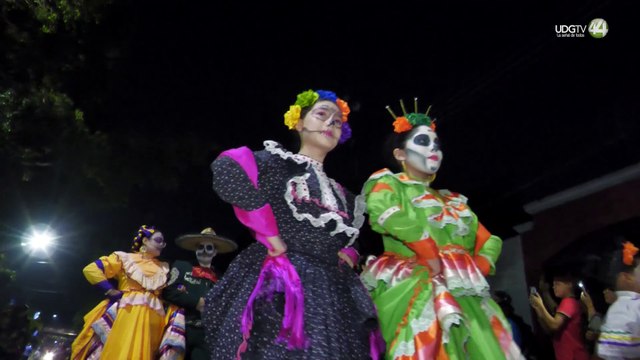 Inician los festejos del Día de Muertos en Tlaquepaque con el desfile de catrinas