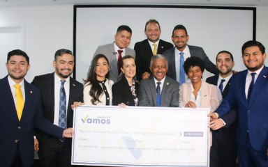 Vamos entrega de su subsidio postelectoral a Senacyt