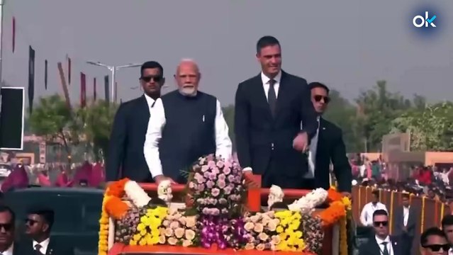 Sánchez se monta un baño de masas en la India mientras se esconde de los escándalos en España