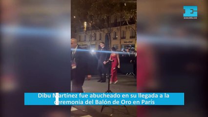 Dibu Martínez fue abucheado en su llegada a la ceremonia del Balón de Oro en París