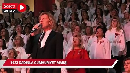 CHP’li başkan, 1923 kadınla Cumhuriyet Marşını söyledi
