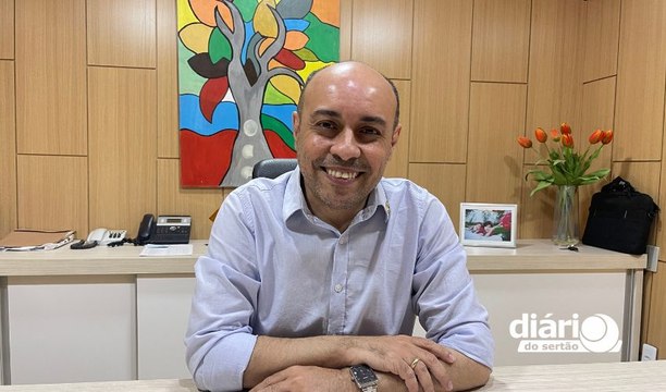 Reitor comemora início de inscrições do “maior concurso da história” da UFCG e dá detalhes do certame