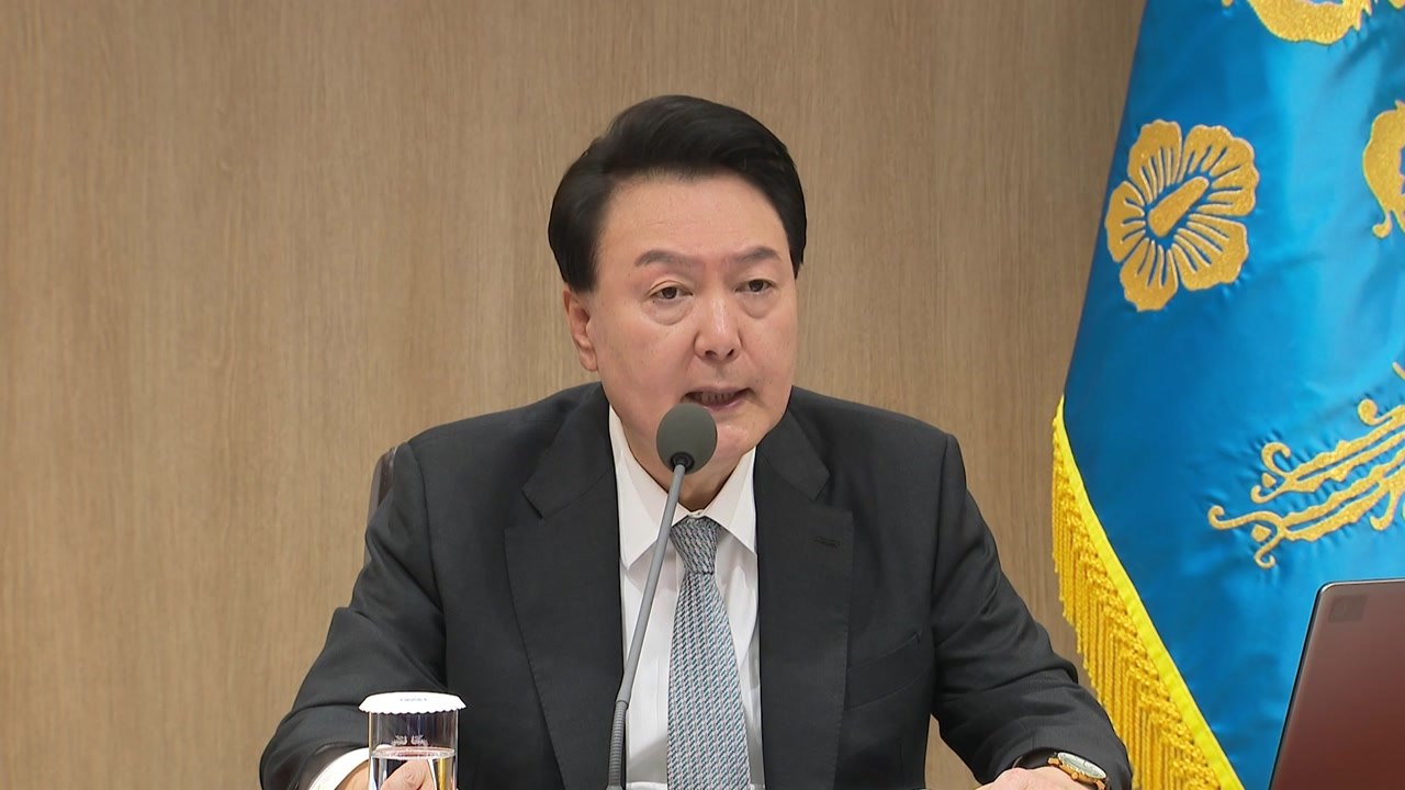 윤 대통령 "이태원 참사 희생자 명복...안전한 사회 만들 것" / YTN