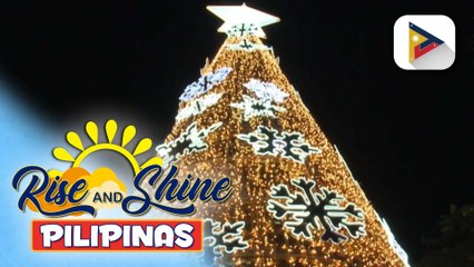 45-foot na Christmas tree sa isang mall sa Sta. Mesa, Manila, pinailawan