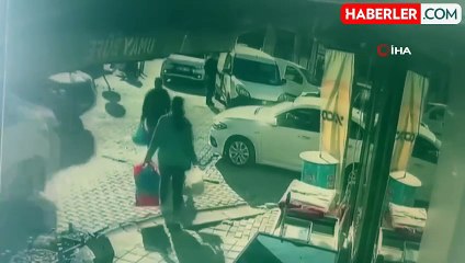 Edirne'de Kontrolden Çıkan Otomobil, Yayaya ve Market Duvarına Çarptı