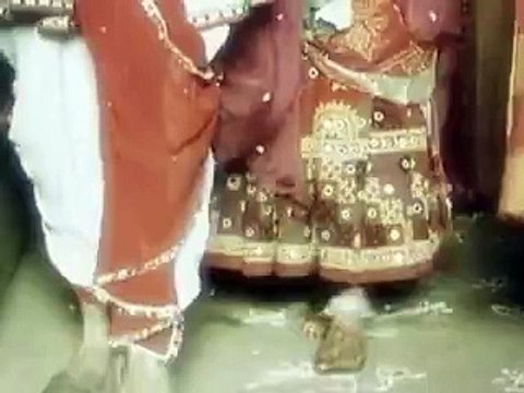 Mother India 1957 Movie By Mehboob Khan Cast Nargis Raj Kumar Sunil Dutt Rajendra Kumar Kanhyalal Naushad Mohmd Rafi Lata Didi Shmshad-4