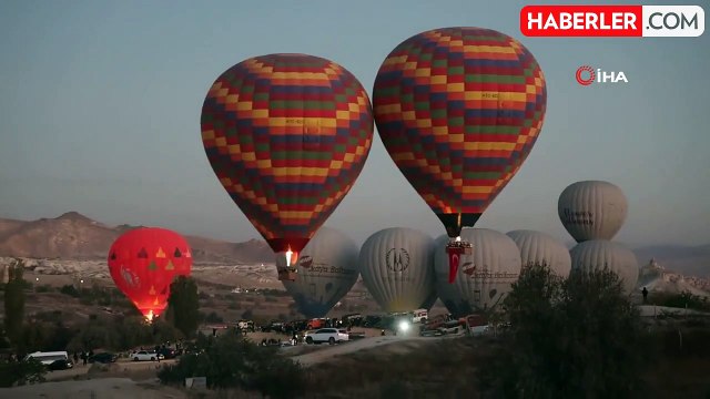 Kapadokya'da 29 Ekim Coşkusu Sıcak Hava Balonları ile Kutlandı