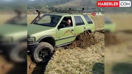 Piknikte Bataklığa Saplananlar Kurtarıldı