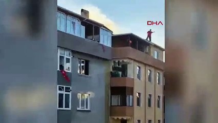 İstanbul-Kağıthane'de izolasyonları ısıtan adam yaktığı çatıda mahsur kaldı