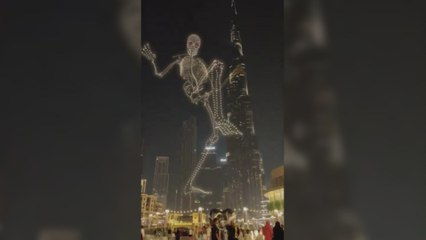 El increíble espectáculo de drones que han hecho en Dubai por Halloween