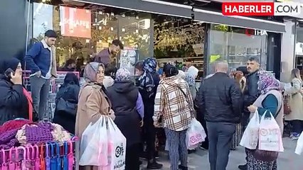 Düzce'de İndirimli Ürünler İçin İzdiham