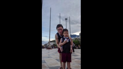 NỤ HÔN DƯỚI MƯA