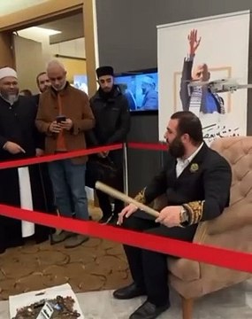 Osmanlı torunu Abdülhamid Kayıhan Osmanoğlu Yahya Sinvar'ın ölümünü canlandırdı