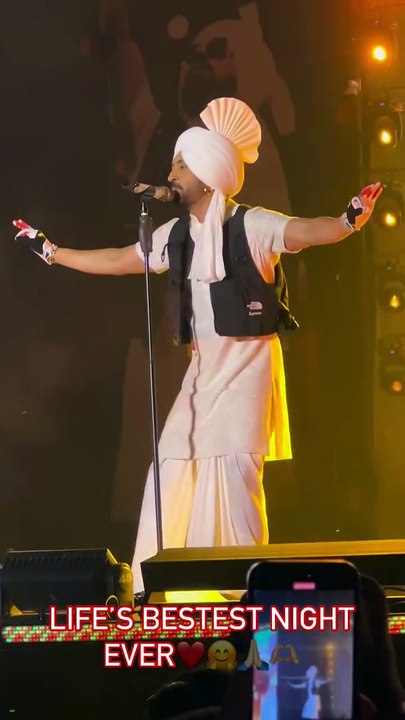 DILJIT PAAJI TUSI GREAT HO . WAHEGURU JI AAP JI NU HAMESHA KHUSH TE CHARDIKALA VICH RAKHAN   DO SHARE ON Y...dosanjh  paaji in comments   @diljitdosanjh @teamdiljitglobal @kang_gurpartap @dil_luminatii @sonalisingh #diljitdosanjh #