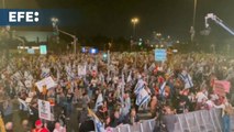 Manifestantes protestan contra el Gobierno de Israel y piden la liberación de los rehenes en Jerusalén