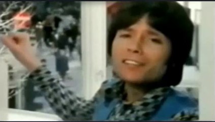 THE SINGER by Cliff Richard - live TV performance 1975 - HQ sound