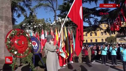 Trabzon'da 'Bayrak dede' 29 Ekim kutlamasına damga vurdu