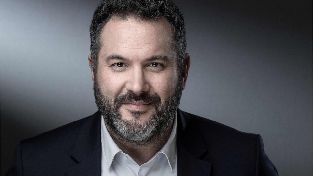 GALA VIDÉO - Bruce Toussaint gêné face à Gilbert Montagné, le chanteur le rassure : “C’est pas idiot du tout”