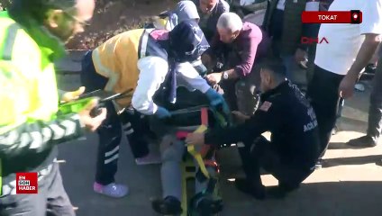 Tokat'ta kazada sıkışan kamyon sürücüleri itfaiye tarafından kurtarıldı