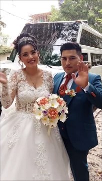 Video: ¡Así me caso! Novios fueron sorprendidos con regalos de lujo en Sacaba