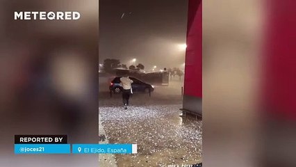 The passage of the DANA leaves extreme hailstorms in El Ejido, Spain