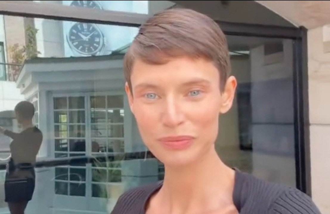 Bianca Balti taglia di nuovo i capelli in pochi giorni durante la chemio