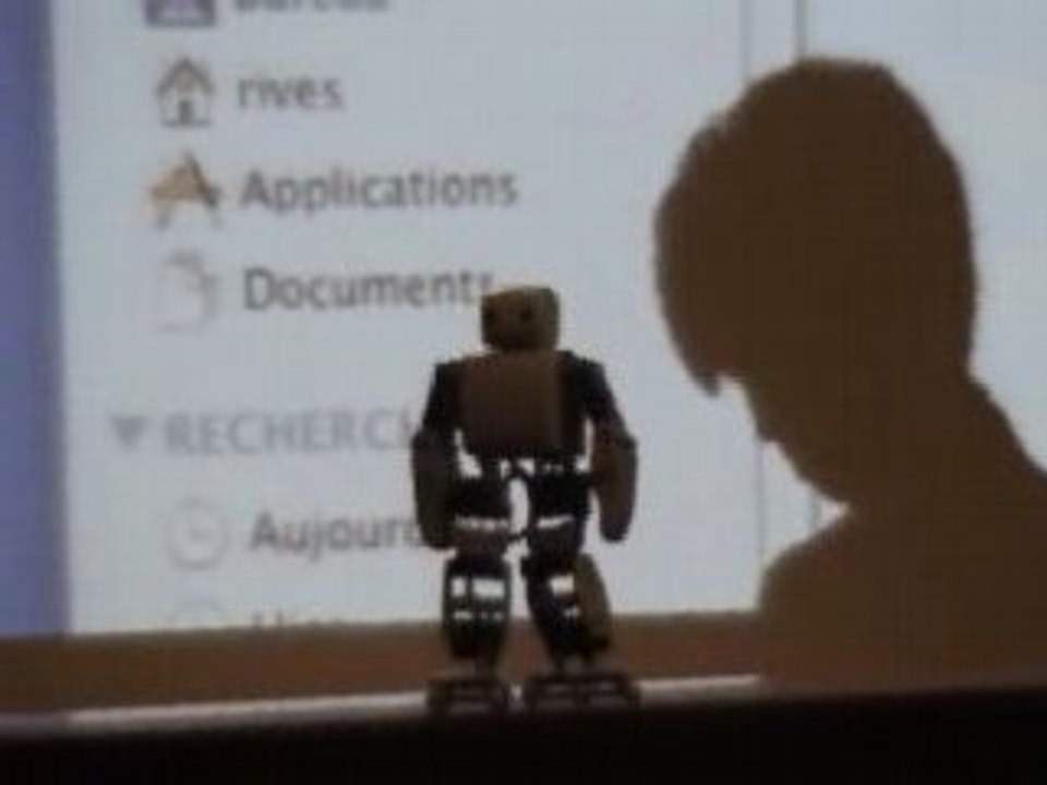 Robot Plen, musique et rollers au programme