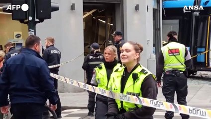 Oslo, tram deraglia e si schianta contro un negozio, 4 feriti