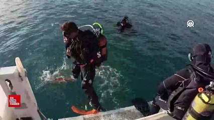 29 Ekim Cumhuriyet Bayramı Van Gölü'nün derinliklerinde kutlandı