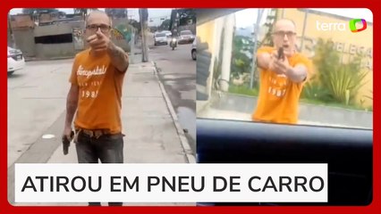 Vídeo mostra discussão entre policial civil e PM em frente a delegacia no RJ