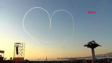 İzmir'de Türk yıldızları nefes kesti