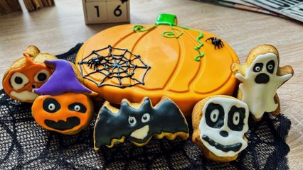 Super Easy Gingerbread Cookies Recipe/Halloween Edition