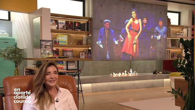 Clotilde Courau émue dans En aparté .