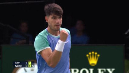Alcaraz beats Jarry to make last 16 in Paris
