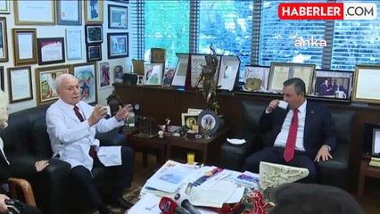 CHP Lideri Özgür Özel, Prof. Dr. Mehmet Haberal'ı Ziyaret Etti