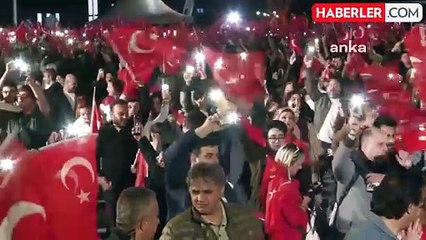Cumhuriyet'in 101. Yılı İzmir'de Coşkuyla Kutlandı