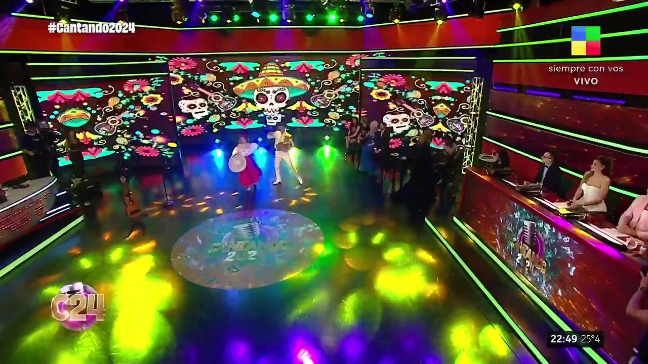 ☠ LOLO POGGIO y Nico Repetto A PURO MARIACHI con "La Bikina" de KAROL SEVILLA