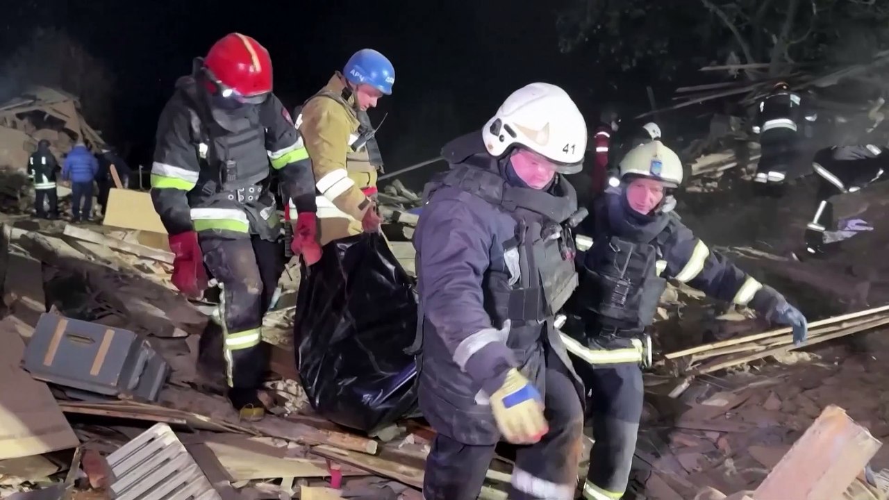 Russia's deadly air attacks strike Kharkiv and Kyiv