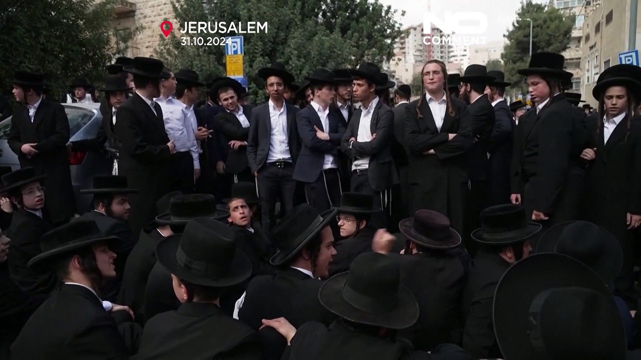 Israelische Polizei zerrt ultraorthodoxe Demonstranten von den Straßen