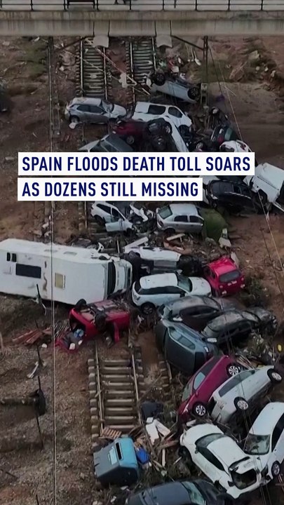 Spain floods death toll soars as 'dozens and dozens' still missing