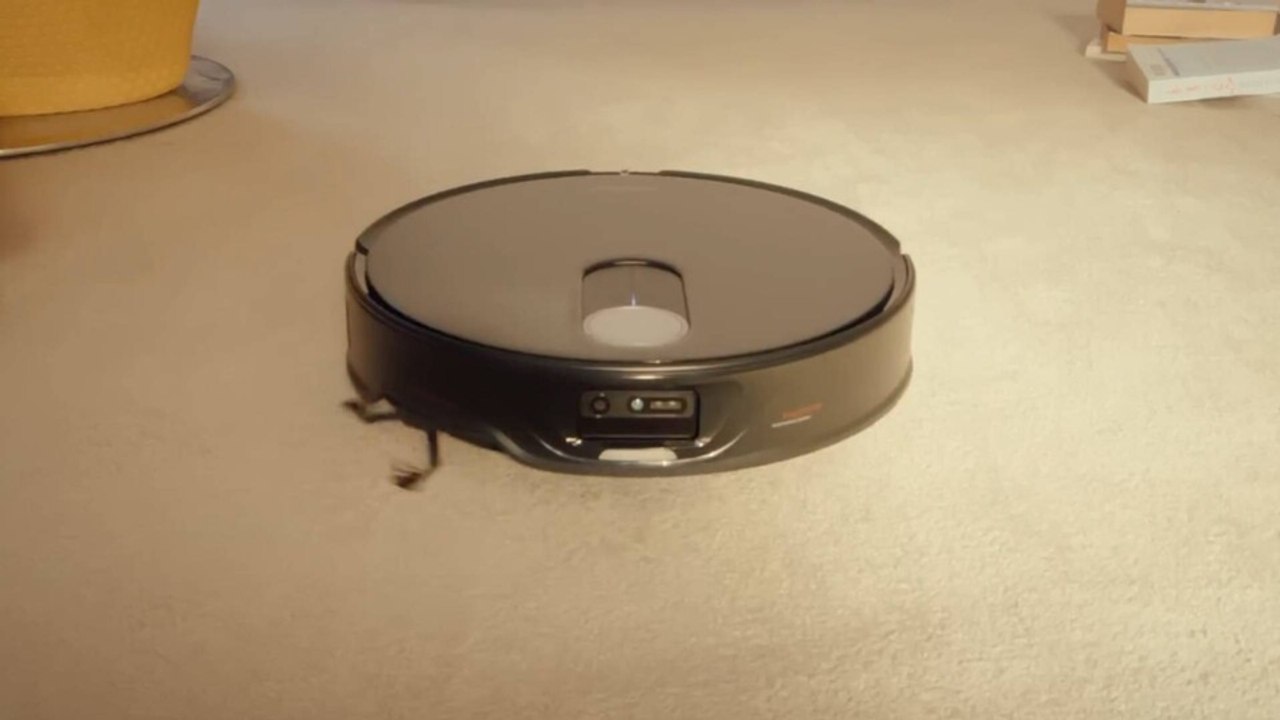 Dieser Saugroboter ist besonders kompakt - perfekt für niedrige Möbel?