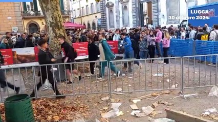 Primo giorno di Lucca Comics, folla per entrare nei padiglioni