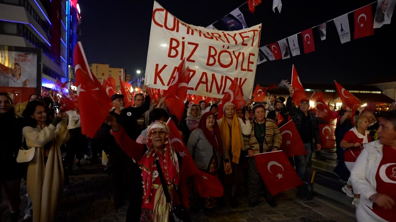 İzmir Kültür Yolu Festivali'nde 29 Ekim Cumhuriyet Bayramı coşkuyla kutlandı