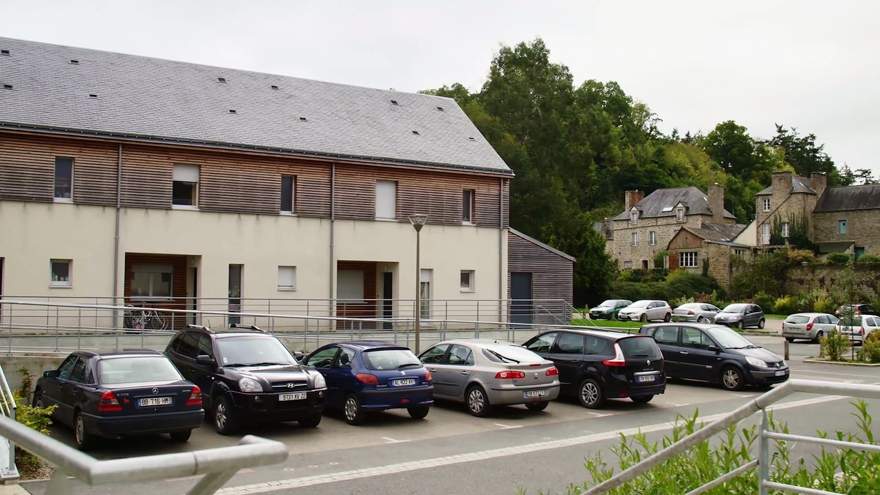 22- JUGON LES LACS-EQ de la poste- en zone inondable