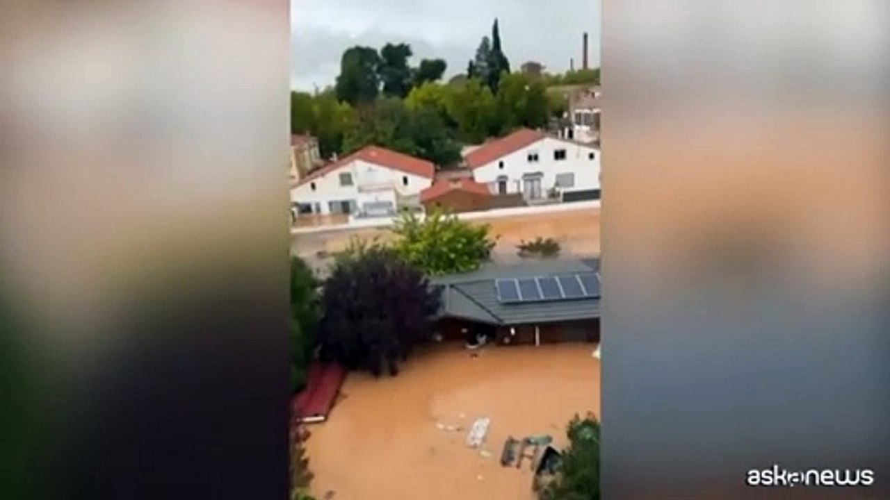 Valencia, una donna e il suo cane salvati in elicottero