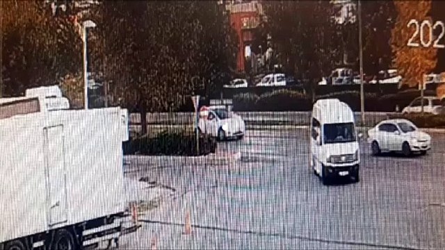 Yola dökülen yağın neden olduğu kazada sürücü yaralandıDenizli'nin Merkezefendi ilçesinde, yola dökülen motor yağının neden olduğu kazada motosiklet sürücüsü yaralandı