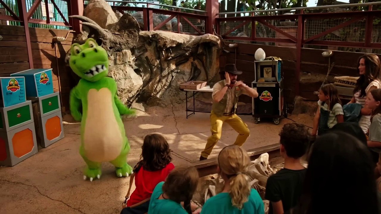 The Invisible Raptor Trailer OV