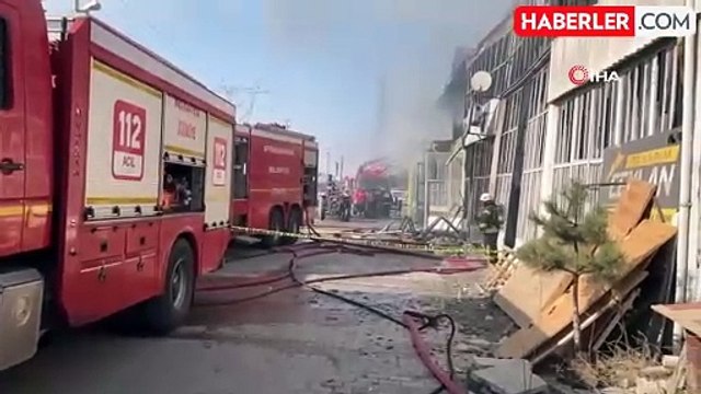 Afyonkarahisar'da Sanayi Sitesinde Yangın: 5 Dükkan Zarar Gördü