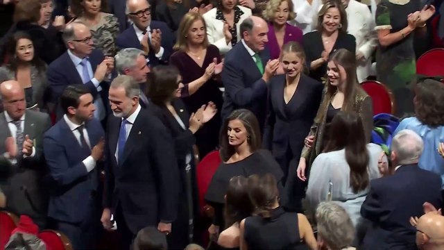 La Princesa Leonor y la Infanta Sofía, muy unidas en los Premios Princesa de Asturias